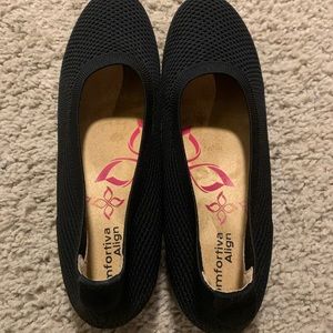 Comfortiva Align Woman’s black flats. Super comfortable. Brand new.